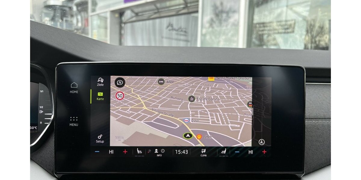 Skoda Octavia 2.0 TDI Combi Style MEMORY/NAVI/CARPLAY 84.033 km 21.800 &euro; Villingen-Schwenningen 78054