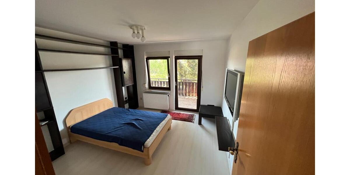 Etagenwohnung Dauchingen - 4 Zimmer, 18 m&sup2;, 300&euro; | Angebot:26569617