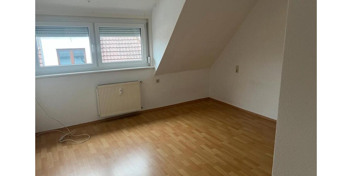 Dachgeschoßwohnung Villingen-Schwenningen Schwenningen - 2 Zimmer, 62 m&sup2;, 850&euro; | Angebot:25338562