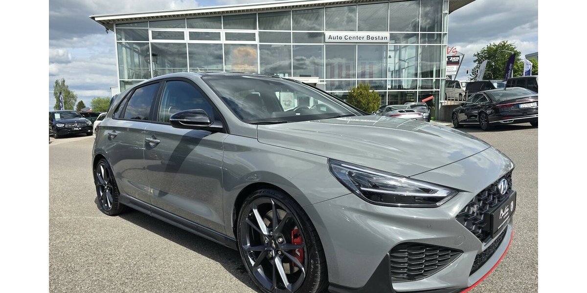 Hyundai i30 N PERFORMANCE/LEDER/PANORAMA/NAVI/DAB/LED 26.583 km 29.900 &euro; Villingen-Schwenningen 78054