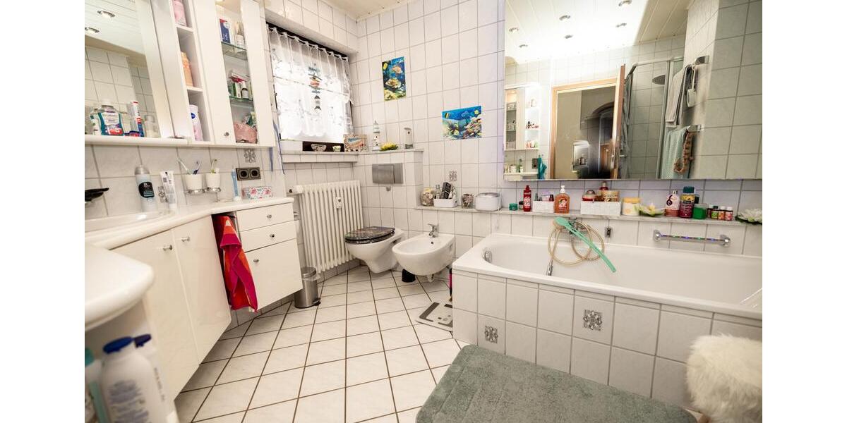 Etagenwohnung Villingen-Schwenningen Schwenningen - 5 Zimmer, 138 m&sup2;, 1.449&euro; | Angebot:26366170
