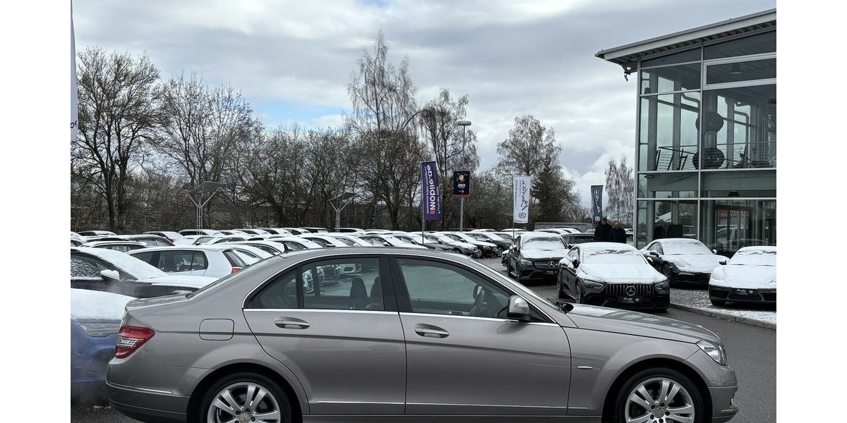 Mercedes-Benz C 220 CDI SITZHEIZUNG/BI-XENON/TEMPOM/ISOFIX/PDC 124.885 km 10.900 &euro; Villingen-Schwenningen 78054