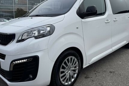 Peugeot Traveller BUSINESS L2 2.0 HDI/NAVI/8-SITZ/1.HAND 81.738 km 27.900 &euro; Villingen-Schwenningen 78054