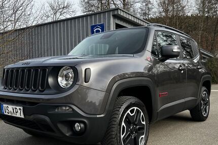 Jeep Renegade 95.900 km 14.890 &euro; Villingen-Schwenningen 78054