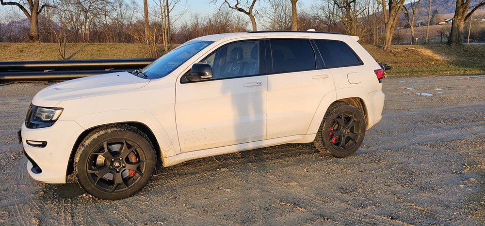 Jeep Grand Cherokee 178.000 km 22.500 &euro; Dürbheim 78589
