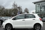 Toyota Yaris 1.0 Cool/KLIMAANLAGE/5-TÜRIG/SCHECKHEFT 112.981 km 4.900 &euro; Villingen-Schwenningen 78054