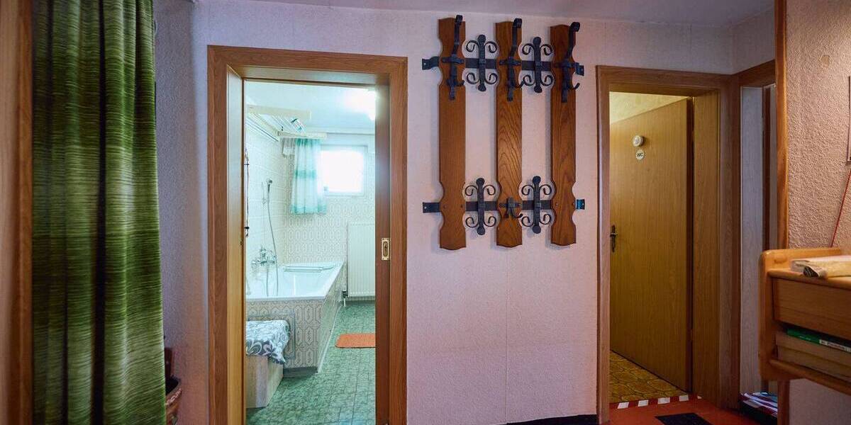 Einfamilienhaus Deißlingen - 5 Zimmer, 135 m&sup2;, 148.500&euro; | Angebot:26015843