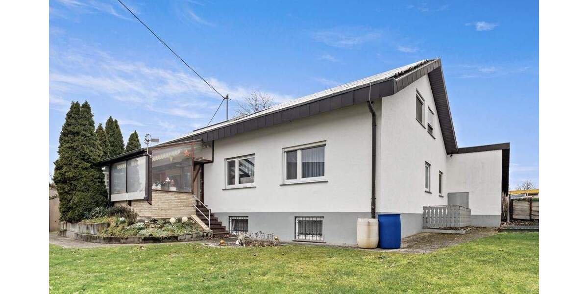 Einfamilienhaus Dietingen - 7 Zimmer, 306 m&sup2;, 497.000&euro; | Angebot:25776556