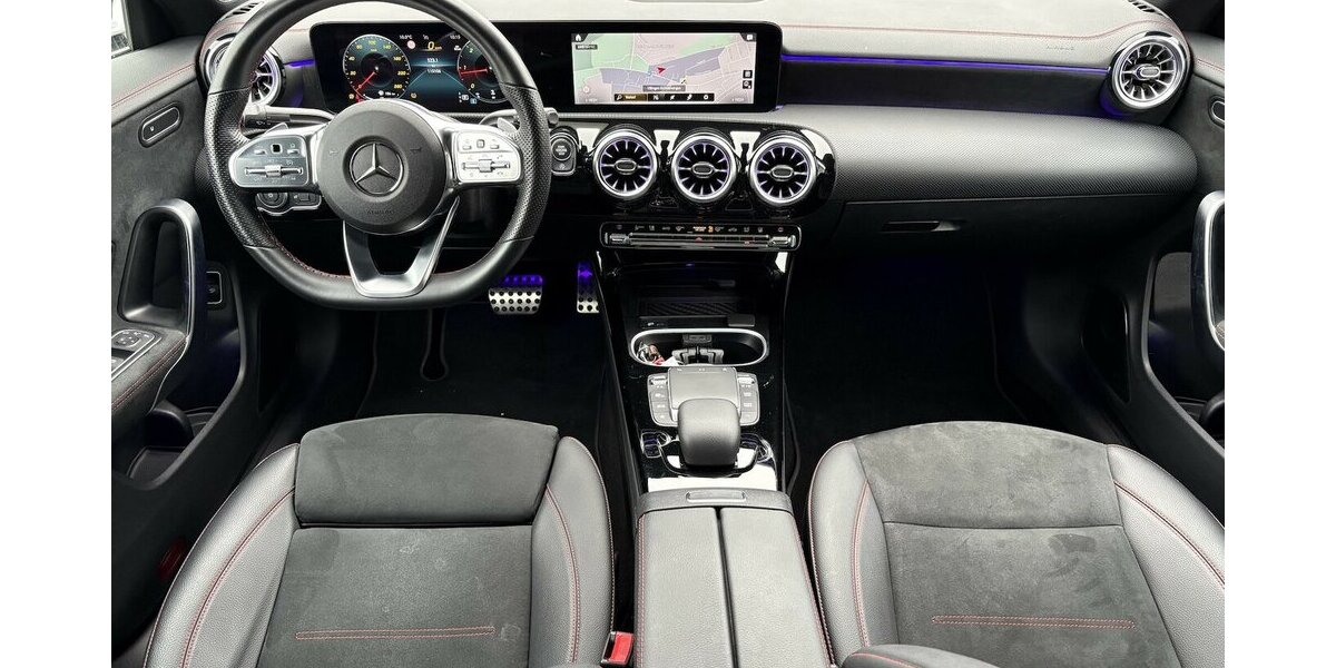 Mercedes-Benz CLA 200 CDI AMG 4MATIC/360°/HEADUP/PANO/NAVI/DAB 115.106 km 32.900 &euro; Villingen-Schwenningen 78054