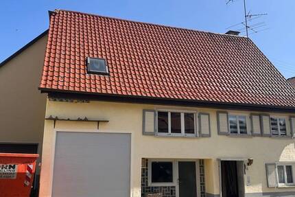 Haus Zimmern unter der Burg - 7 Zimmer, 172 m&sup2;, 219.000&euro; | Angebot:25742615