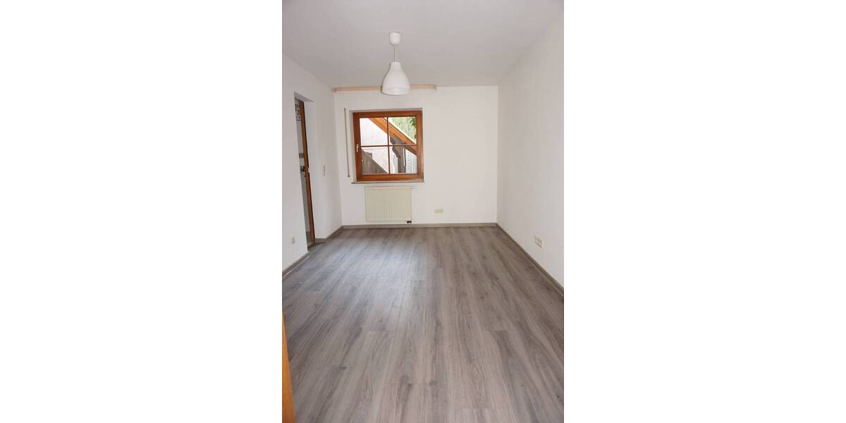Etagenwohnung Schramberg - 2 Zimmer, 40 m&sup2;, 265&euro; | Angebot:25707909