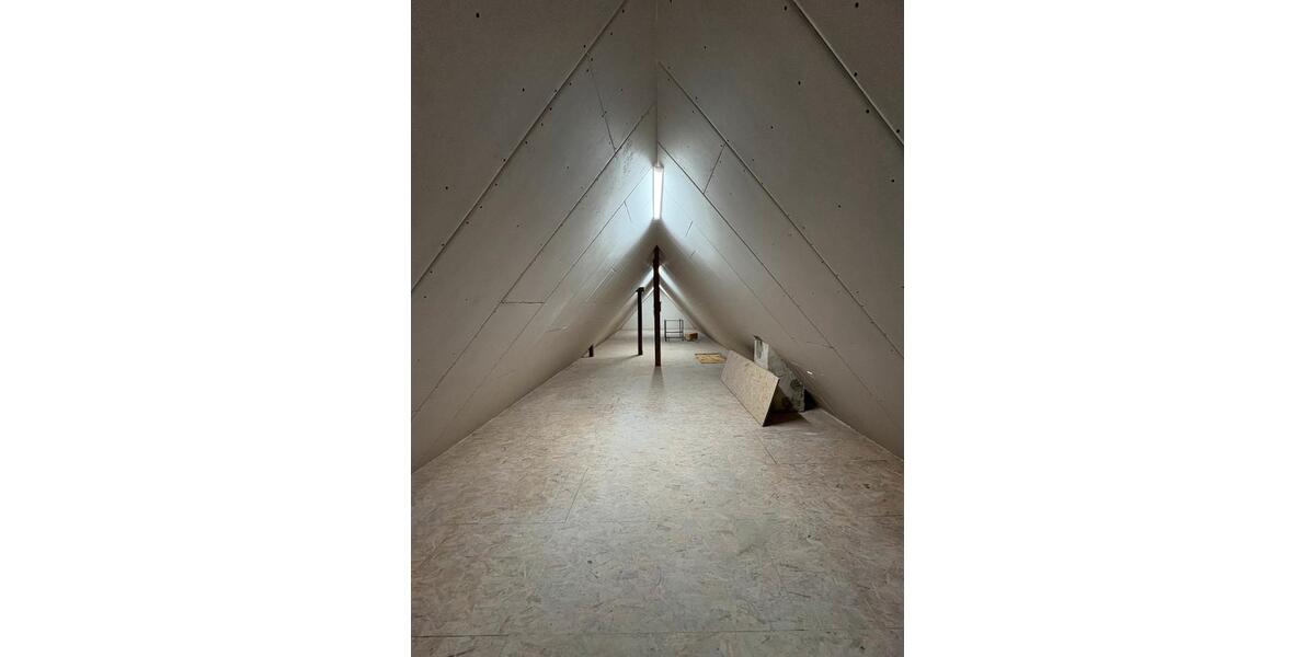 Dachgeschoßwohnung Donaueschingen - 4 Zimmer, 115 m&sup2;, 1.200&euro; | Angebot:25660059