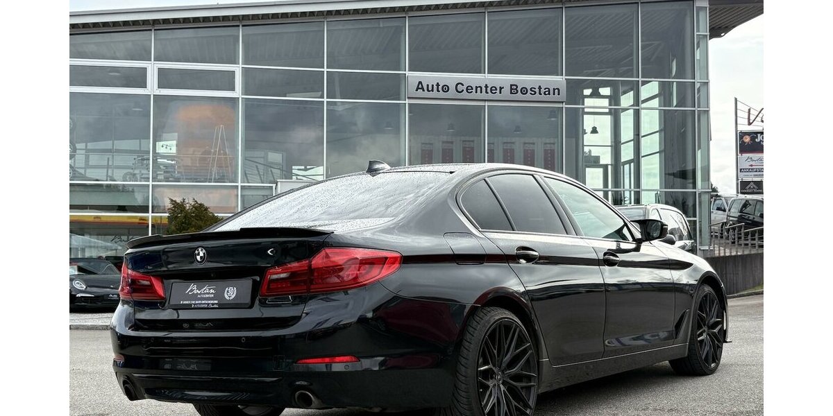 BMW 530e iPERFORMANCE/LUXURY LINE/TV/INNOVATIONS 132.551 km 25.900 &euro; Villingen-Schwenningen 78054