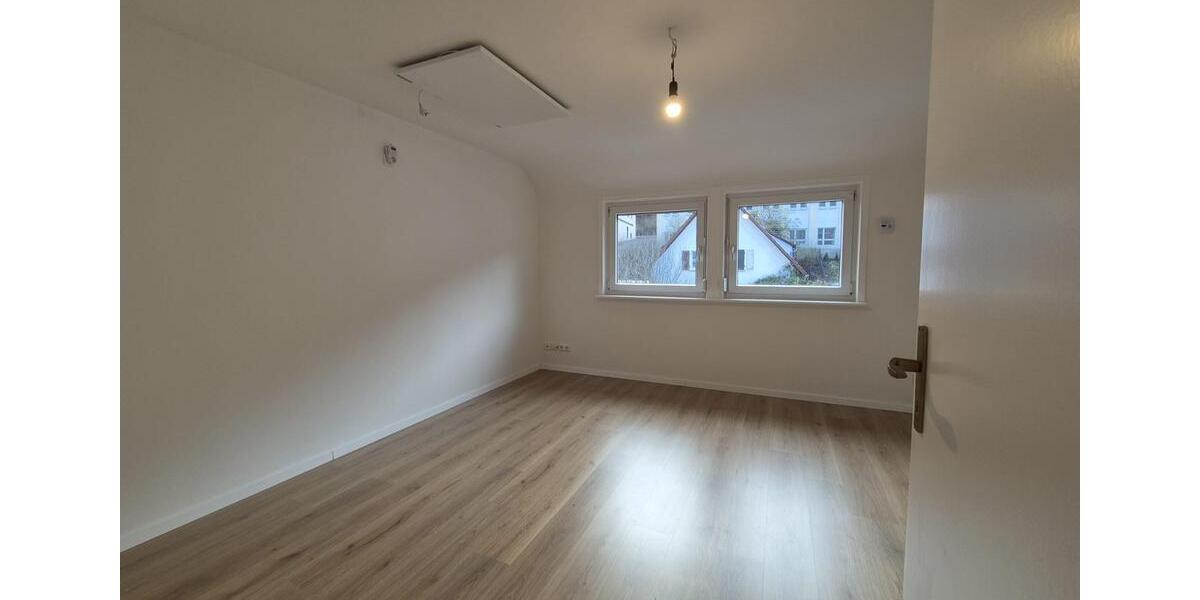 Dachgeschoßwohnung Oberndorf am Neckar - 3 Zimmer, 56 m&sup2;, 610&euro; | Angebot:25842323