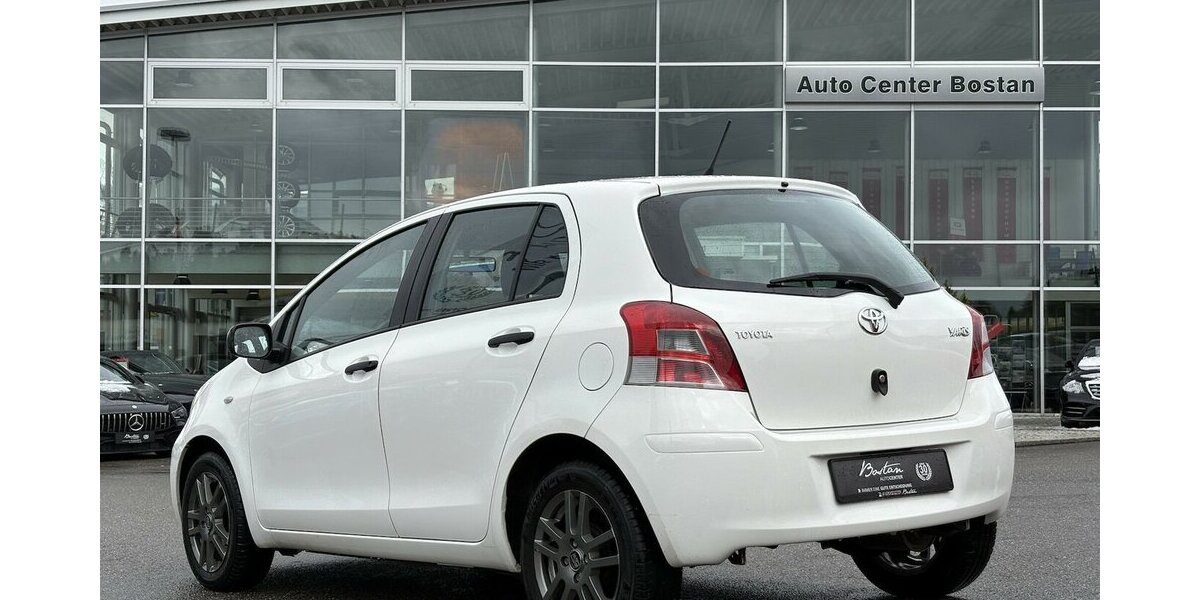 Toyota Yaris 1.0 Cool/KLIMAANLAGE/5-TÜRIG/SCHECKHEFT 112.981 km 4.900 &euro; Villingen-Schwenningen 78054