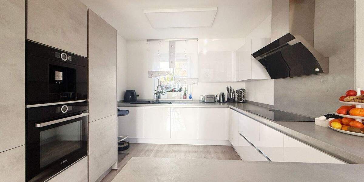 Einfamilienhaus Gunningen - 9 Zimmer, 235 m&sup2;, 799.000&euro; | Angebot:25662393