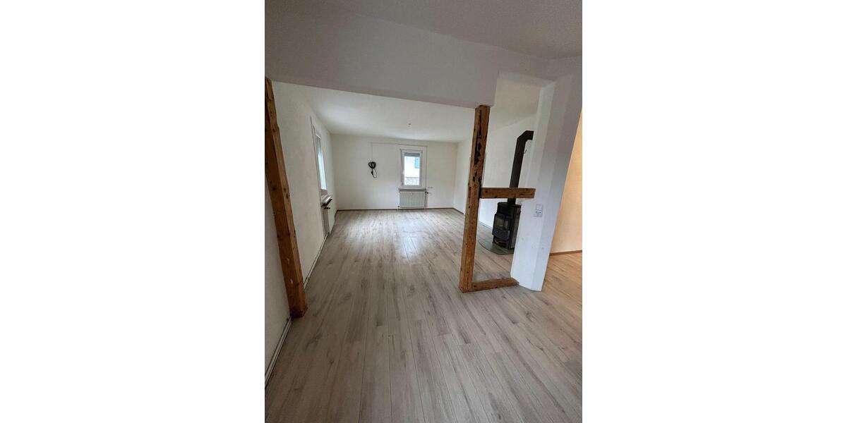 Erdgeschoßwohnung Triberg im Schwarzwald - 3 Zimmer, 90 m&sup2;, 900&euro; | Angebot:25127567