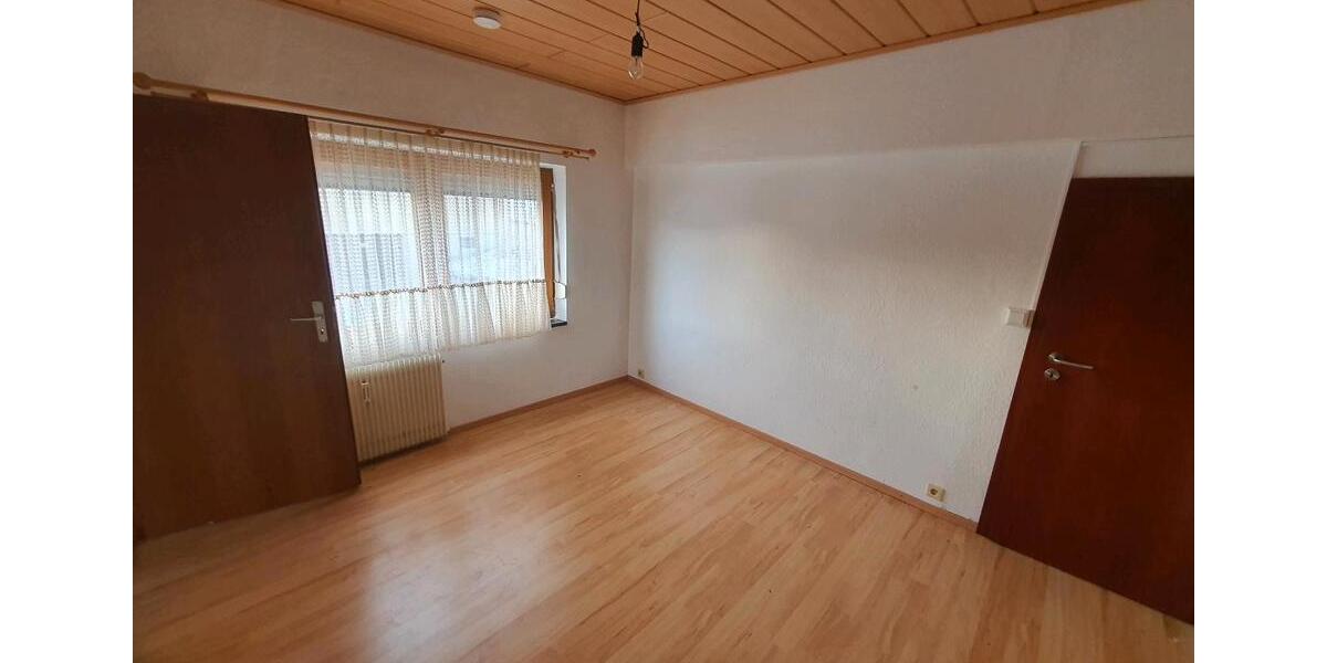Mehrfamilienhaus, Wohnhaus Geisingen - 8 Zimmer, 180 m&sup2;, 295.000&euro; | Angebot:25081932