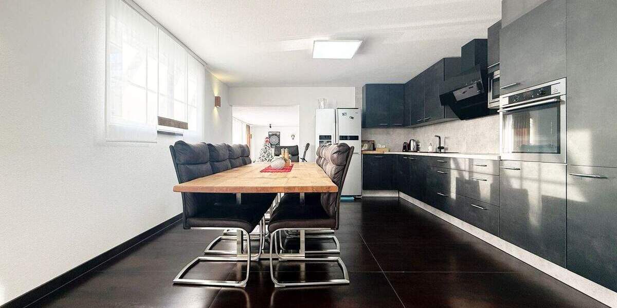 Einfamilienhaus Gunningen - 9 Zimmer, 235 m&sup2;, 799.000&euro; | Angebot:25662393