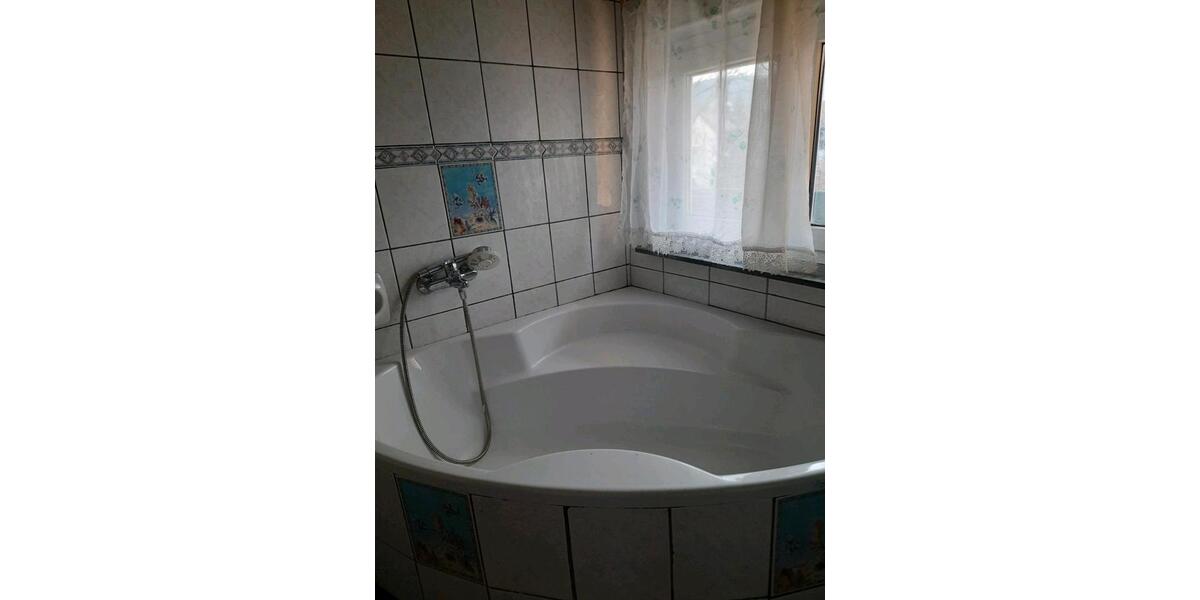 Etagenwohnung Tuttlingen - 5 Zimmer, 90 m&sup2;, 700&euro; | Angebot:25875412