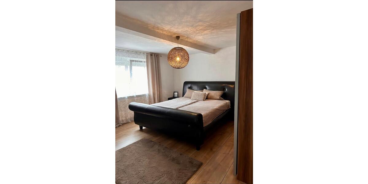 Einfamilienhaus Villingen-Schwenningen Schwenningen - 6 Zimmer, 240 m&sup2;, 395.000&euro; | Angebot:25637086