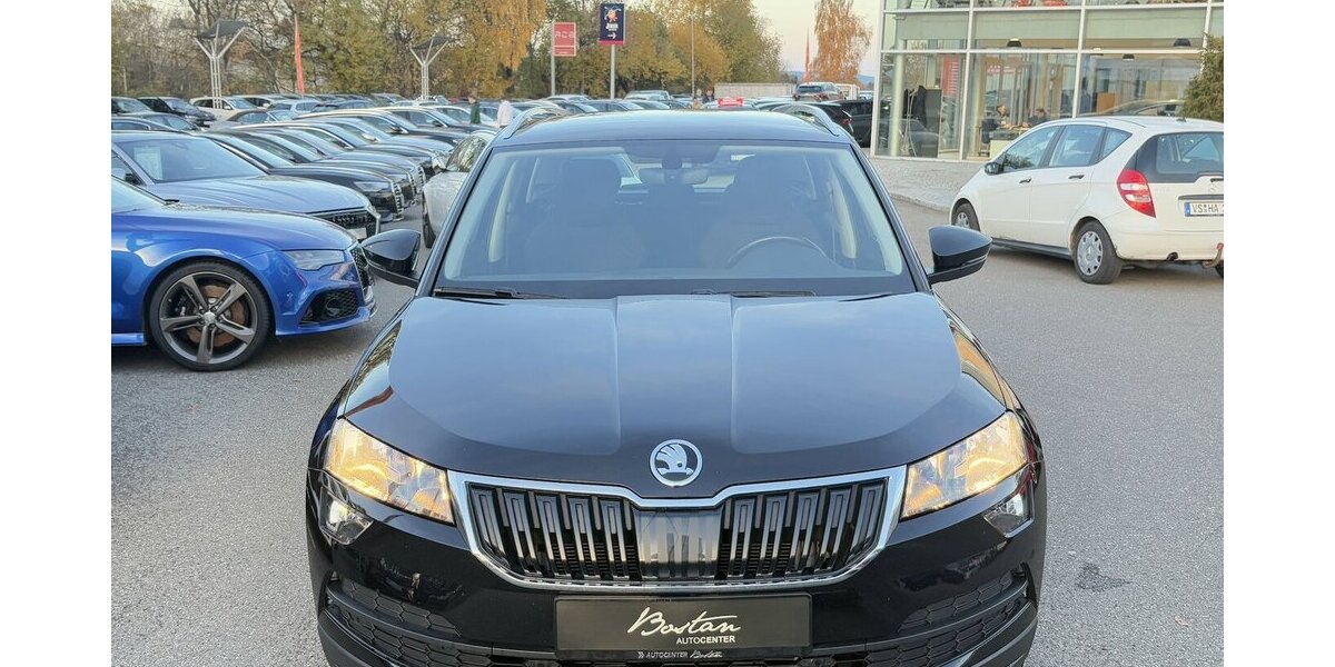 Skoda Karoq 1.5 TSI AMBITION/DSG/KAMERA/NAVI/PDC/DAB 163.970 km 15.900 &euro; Villingen-Schwenningen 78054