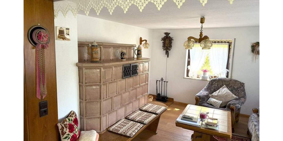 Einfamilienhaus Schonach im Schwarzwald - 7 Zimmer, 182 m&sup2;, 389.000&euro; | Angebot:25668697