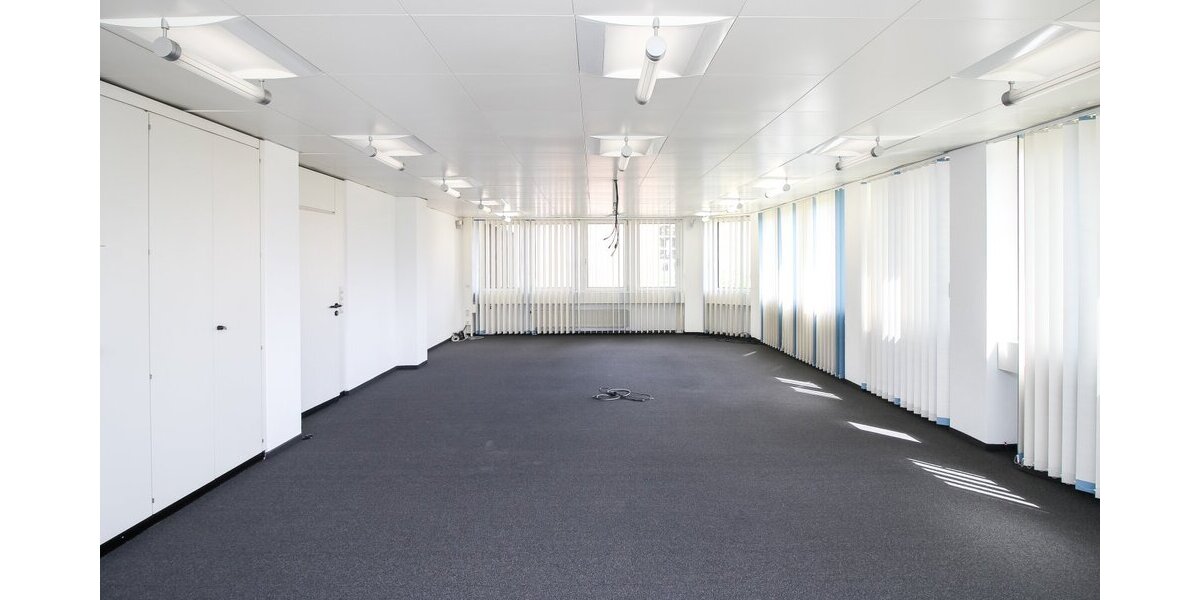 Attraktive Gewerbeimmobilie mit großer Produktionshalle & Büroflächen - Teilflächen möglich! - Gewerbeobjekt Zimmern | Angebot:22442116