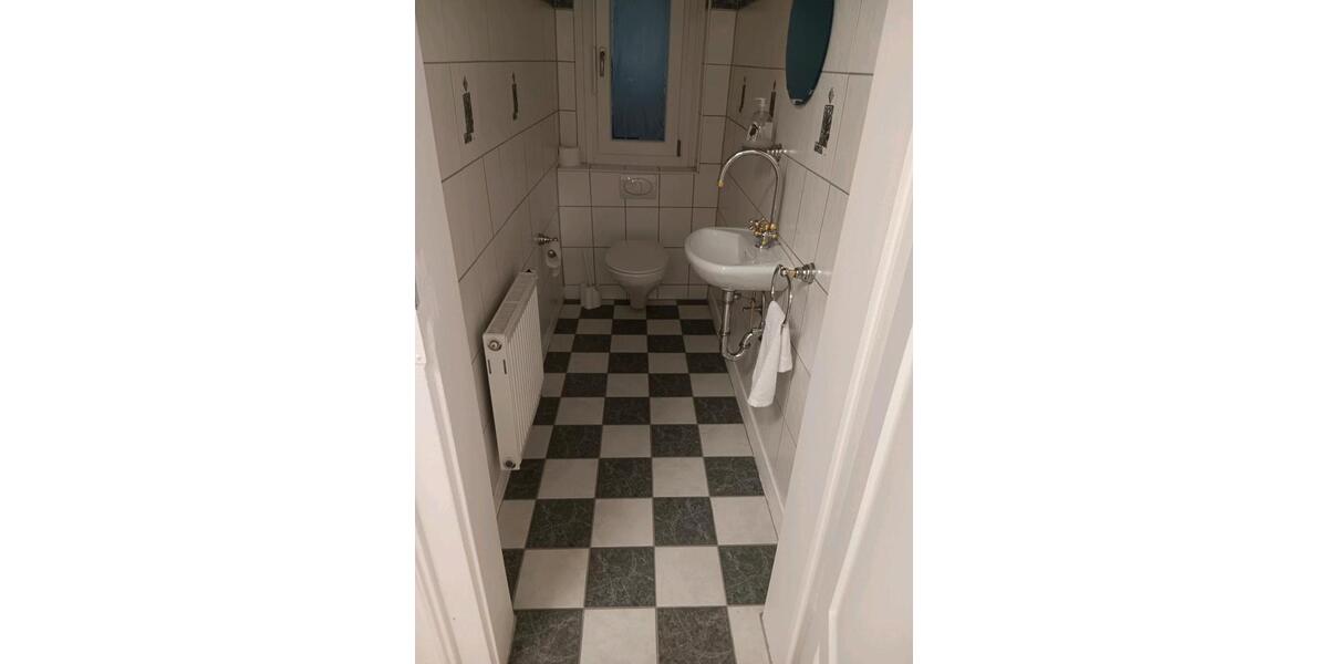 Etagenwohnung Rottweil - 4.5 Zimmer, 135 m&sup2;, 350.000&euro; | Angebot:24770975