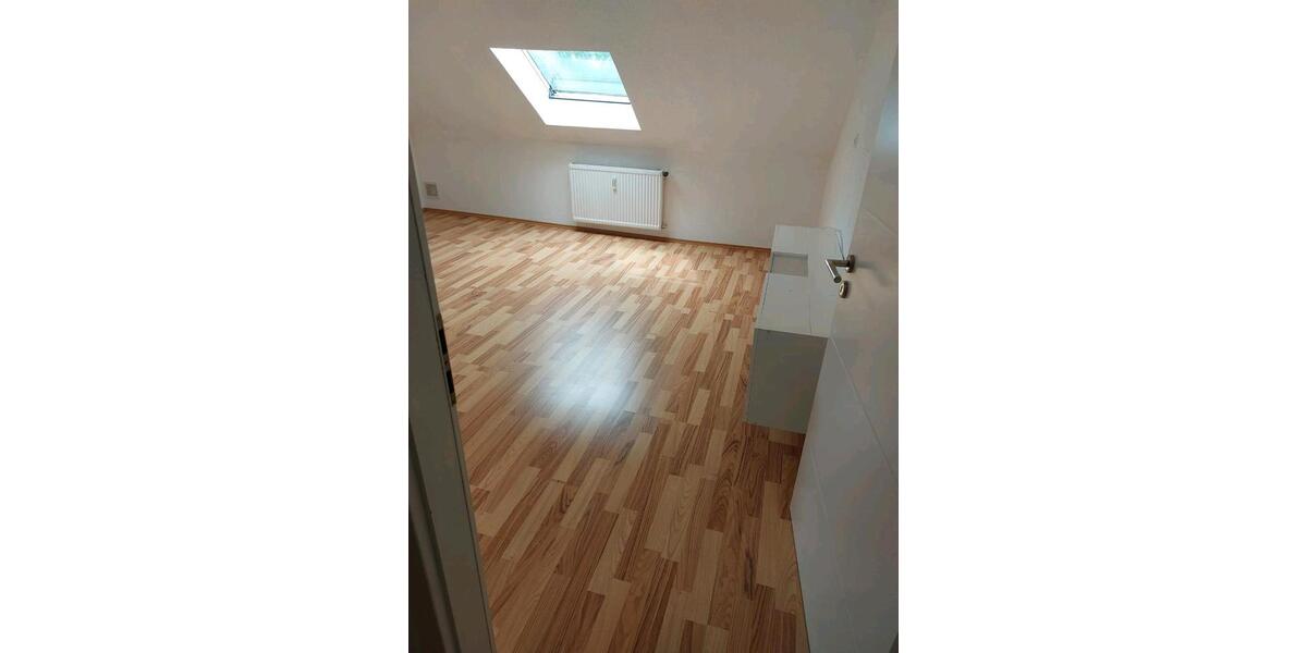 Dachgeschoßwohnung Villingen-Schwenningen Kopsbühl - 4 Zimmer, 91 m&sup2;, 800&euro; | Angebot:26416011