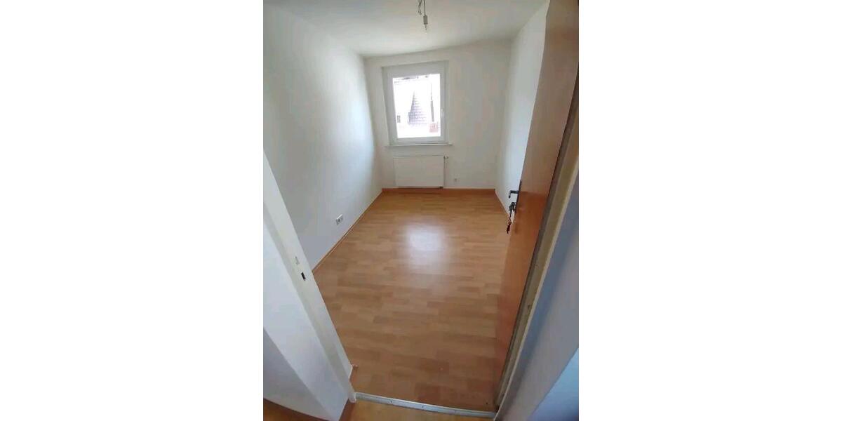 Etagenwohnung Schramberg - 6 Zimmer, 100 m&sup2;, 850&euro; | Angebot:24757321