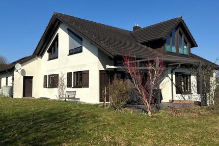 Haus Königsfeld im Schwarzwald - 6 Zimmer, 294 m&sup2;, 599.000&euro; | Angebot:25882356