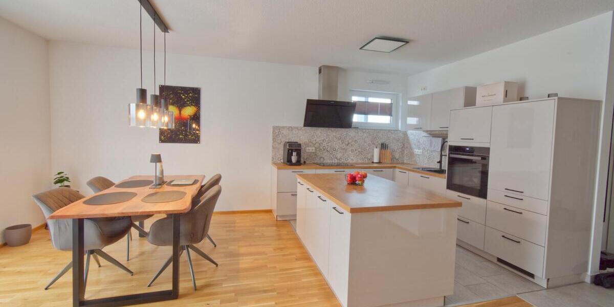 Exklusive 2,5 Zimmer-Neubauwohnung mit viel Platz, sonniger Terrasse, Einbauküche und TG-Stellplatz - Erdgeschoßwohnung Villingen-Schwenningen Schwenningen | Angebot:25181350