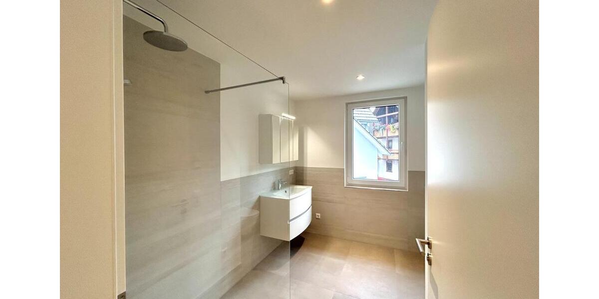 Etagenwohnung Schramberg Tennenbronn - 3 Zimmer, 88 m&sup2;, 1.100&euro; | Angebot:25045556