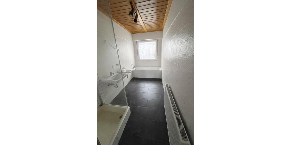 Erdgeschoßwohnung Wellendingen - 5 Zimmer, 107 m&sup2;, 1.150&euro; | Angebot:25967866