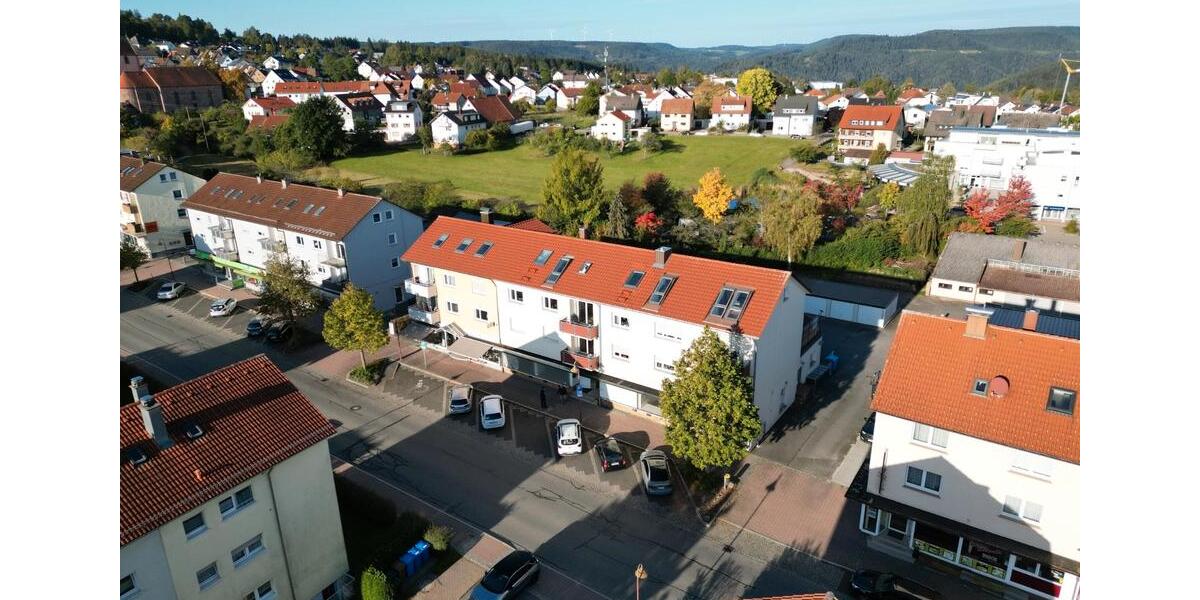 Dachgeschoßwohnung Schramberg - 2.5 Zimmer, 67 m&sup2;, 177.000&euro; | Angebot:27067342