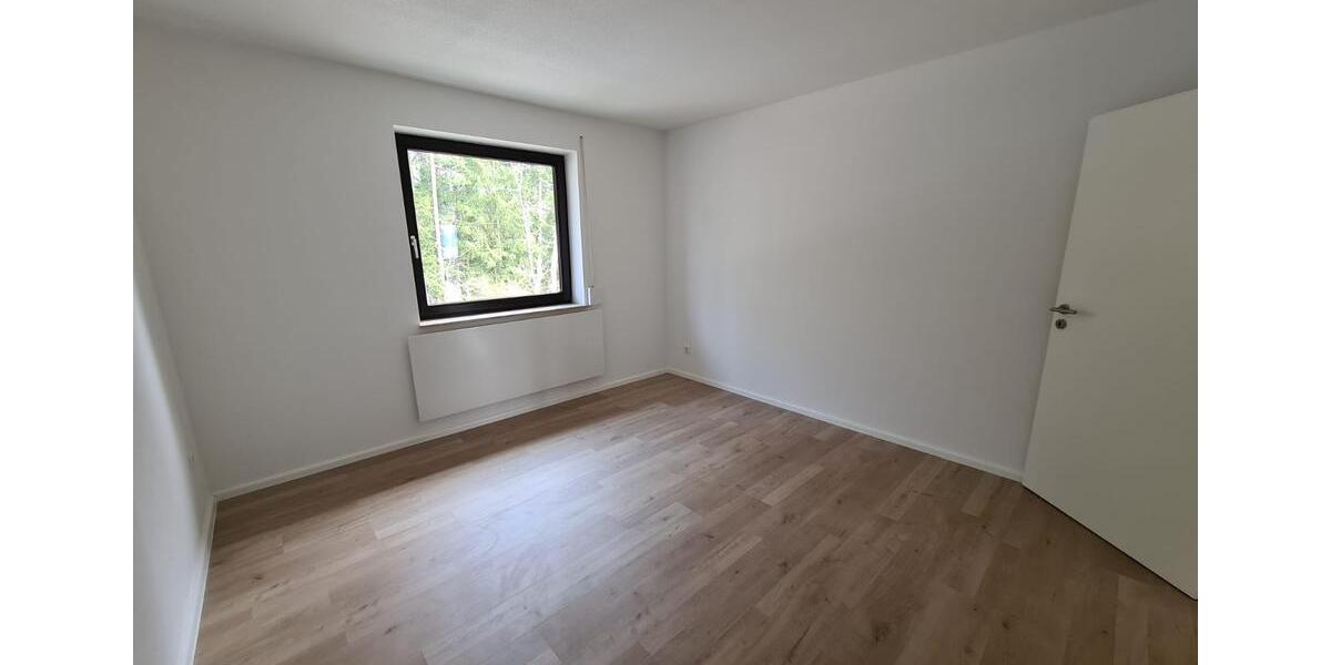 Etagenwohnung Unterkirnach - 3.5 Zimmer, 80 m&sup2;, 190.000&euro; | Angebot:25810100