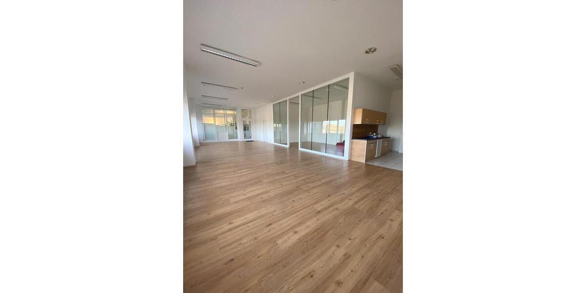 Gewerbeobjekt Villingen-Schwenningen Schwenningen - 1.300&euro; | Angebot:25989932