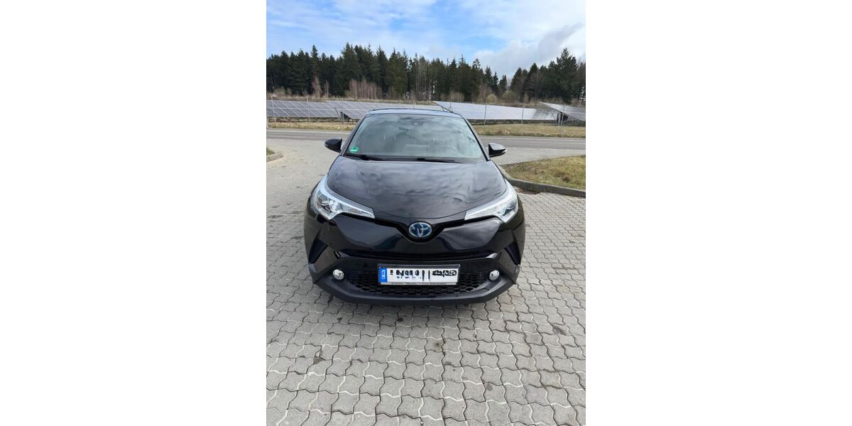 Toyota C-HR 57.000 km 18.000 &euro; Villingen-Schwenningen 78054