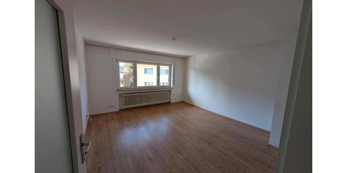 Etagenwohnung Bad Dürrheim - 3 Zimmer, 100 m&sup2;, 1.000&euro; | Angebot:25943001
