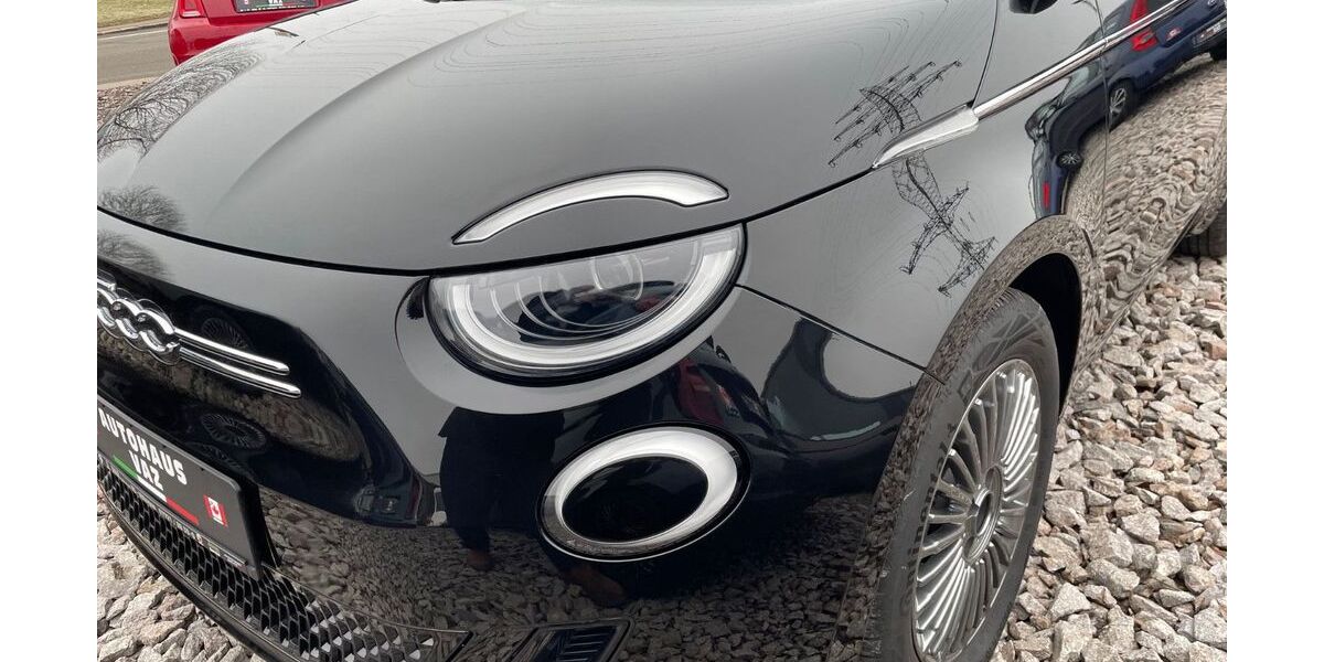 Fiat 500e 4.469 km 21.900 &euro; Villingen-Schwenningen 78052