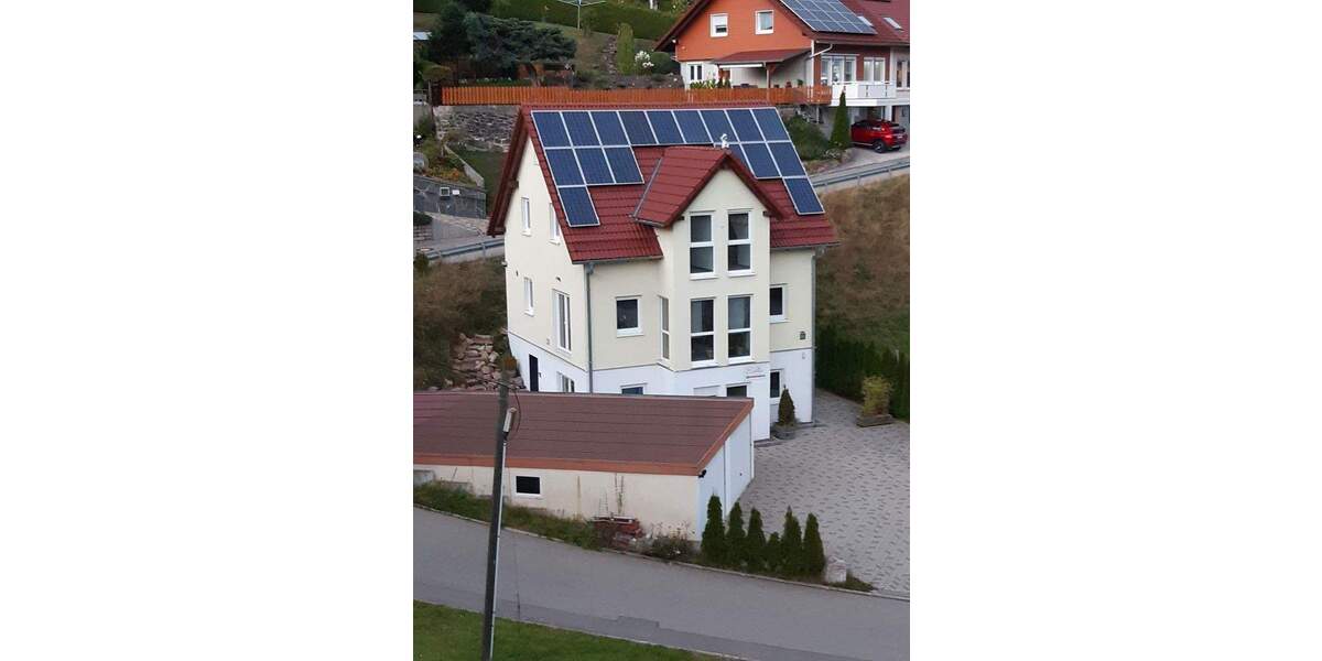 Mehrfamilienhaus, Wohnhaus Vöhrenbach Hammereisenbach-Bregenbach - 8 Zimmer, 185 m&sup2;, 550.000&euro; | Angebot:25717513