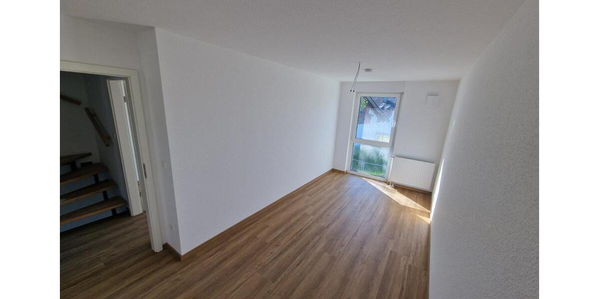 Reihenhaus Oberndorf am Neckar - 4 Zimmer, 132 m&sup2;, 1.500&euro; | Angebot:23555092
