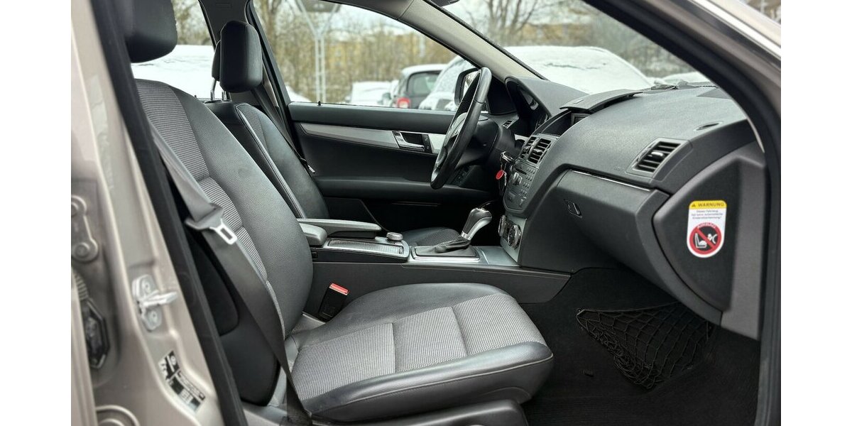 Mercedes-Benz C 220 CDI SITZHEIZUNG/BI-XENON/TEMPOM/ISOFIX/PDC 124.885 km 10.900 &euro; Villingen-Schwenningen 78054