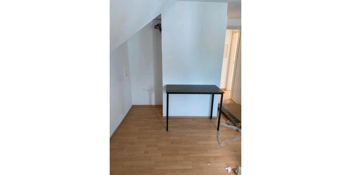 Dachgeschoßwohnung Villingen-Schwenningen Schwenningen - 2.5 Zimmer, 50 m&sup2;, 101.000&euro; | Angebot:25265665
