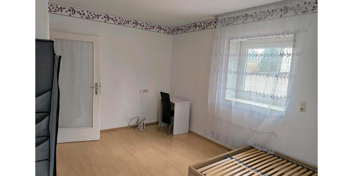 Etagenwohnung Villingen-Schwenningen Schwenningen - 1 Zimmer, 12 m&sup2;, 380&euro; | Angebot:23843565