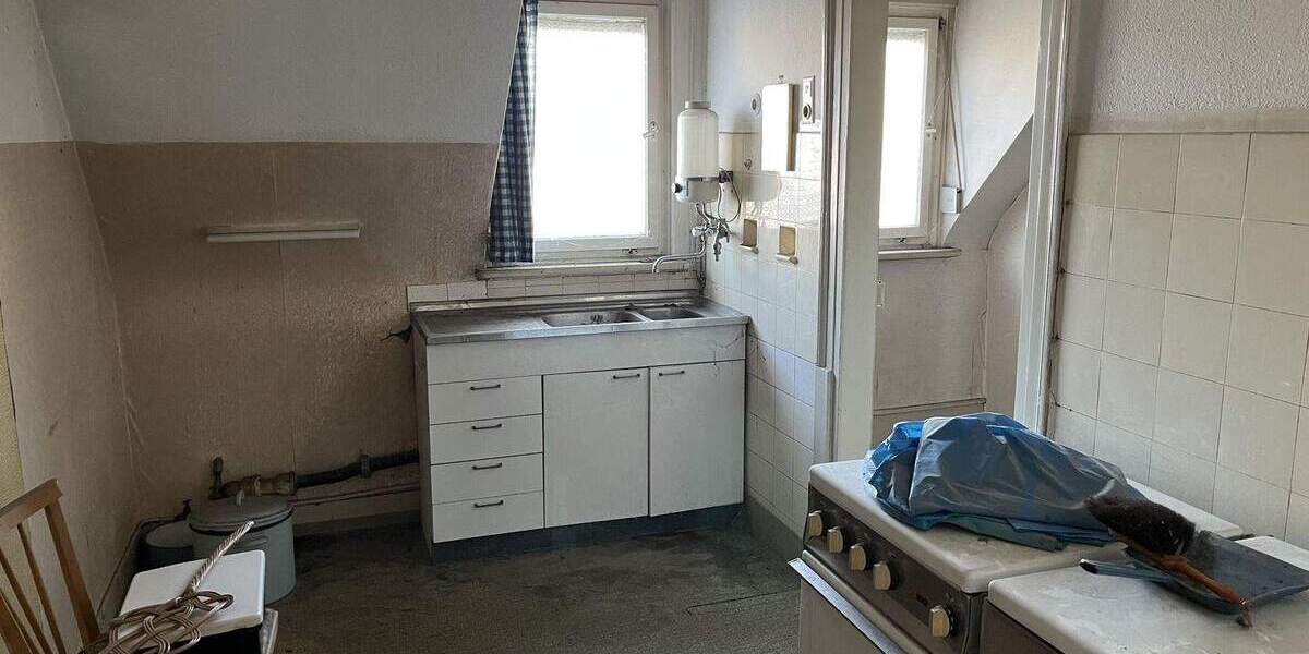 Mehrfamilienhaus, Wohnhaus Tuttlingen - 9 Zimmer, 189 m&sup2;, 285.000&euro; | Angebot:25670863