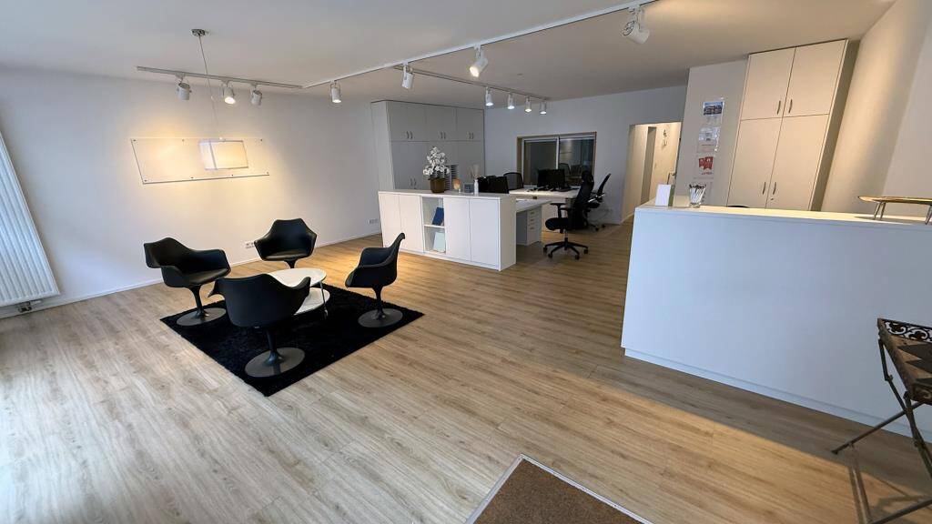 Gewerbeobjekt Villingen-Schwenningen Villingen - 3 Zimmer, 140 m&sup2;, 1.400&euro; | Angebot:25701111