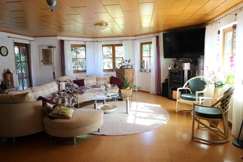 Mehrfamilienhaus, Wohnhaus Zimmern unter der Burg - 1 Zimmer, 385 m&sup2;, 730.000&euro; | Angebot:25684927