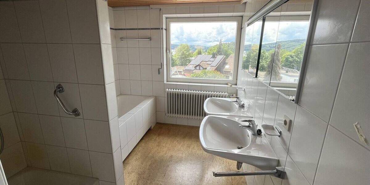 Mehrfamilienhaus, Wohnhaus Tuttlingen - 7 Zimmer, 273 m&sup2;, 595.000&euro; | Angebot:26859222